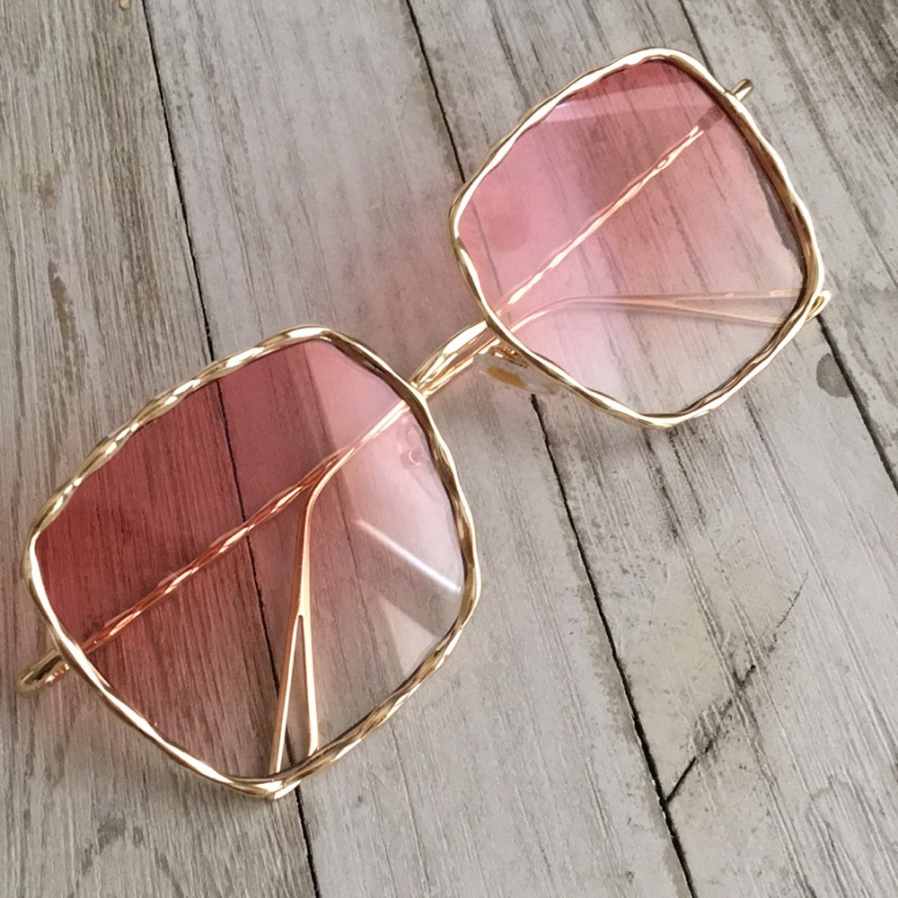 Pink tint sunglasses - Lulu’s NWOT